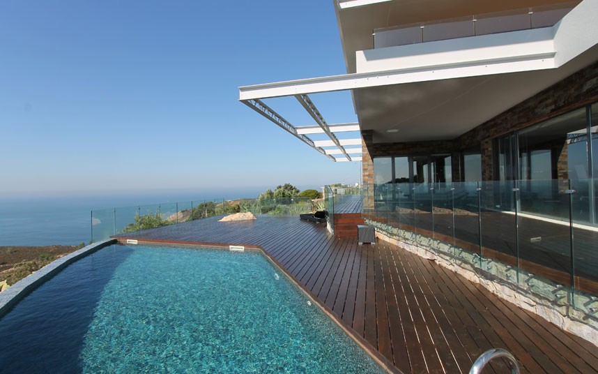swimming-pool-2 The Most Beautiful 10 Swimming Pools and Luxury Homes in The World