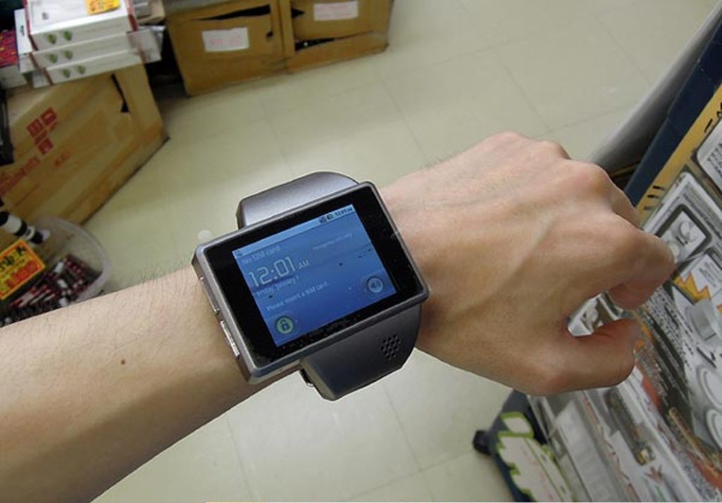 Android Watch Z1 Is World's First Android Wrist Computer 2