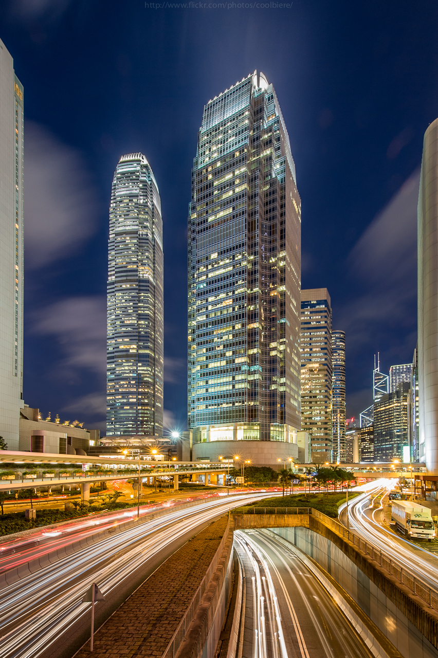 What Are The Best 15 Skyscrapers in the World? : An amazing photo depicting a gorgeous view. The tones are just striking and mix perfectly. The layout looks wonderful, and its particulars are also extremely clear.