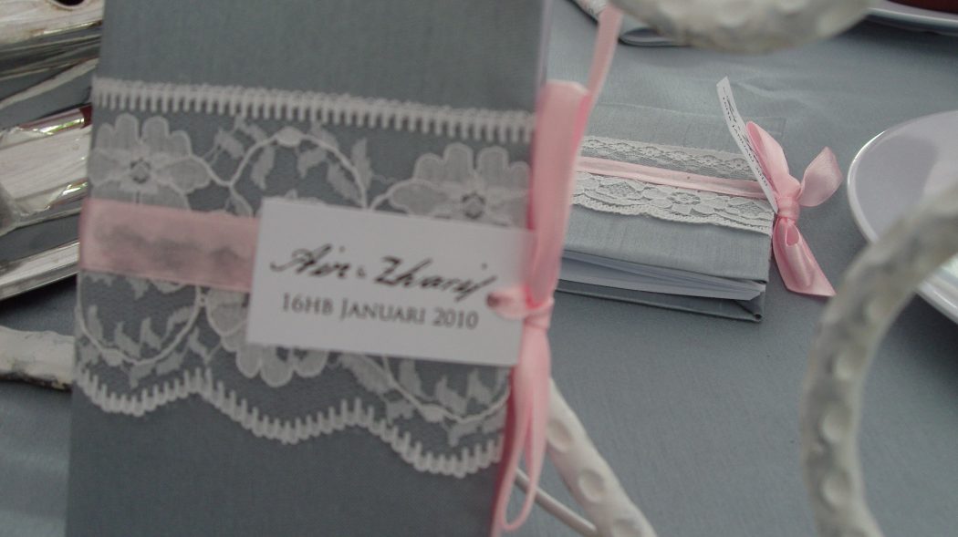 20 unique wedding giveaways ideas 36 SAMSUNG DIGITAL CAMERA