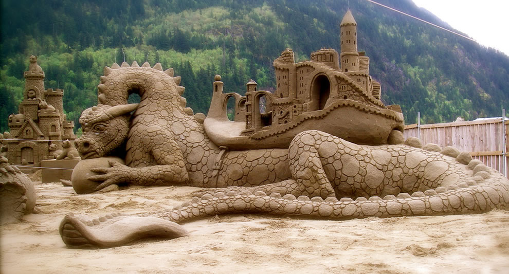 Dragon-Dwellers-Amazin-Walter-and-William-Lloyds-entry-in-the-Tournament-of-Sand-Sculpting-Champions-at-Harrison-Hot-Springs-British-Colombia Learn How to Make Sand Art By Following These Easy Steps