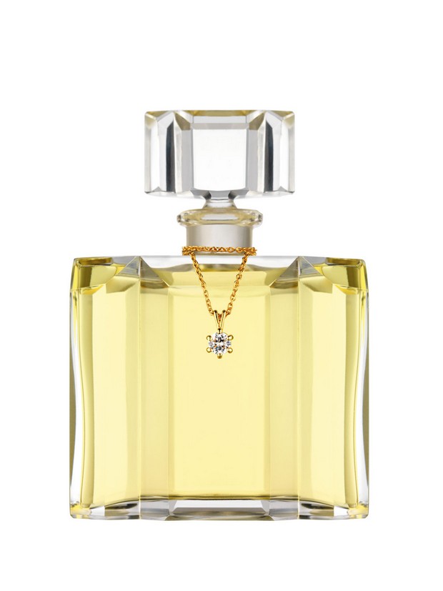 Floris-Royal-Arms-Diamond-Edition-Perfume-3 10 Most Expensive Perfumes for Women in The World