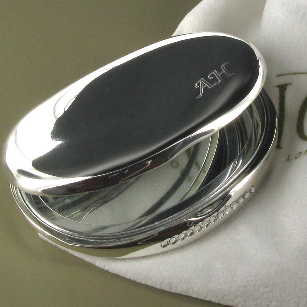 20 unique wedding giveaways ideas 101 L_Compact_Mirror_1000x1000