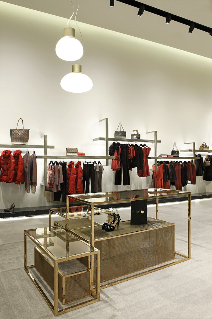 15 Tips for How to Design Your Retail store 24 Liu Jo Grand Boutique by Christopher Ward Milan