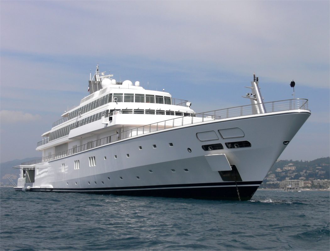 Rising_Sun 15 Most luxurious Yachts in The World