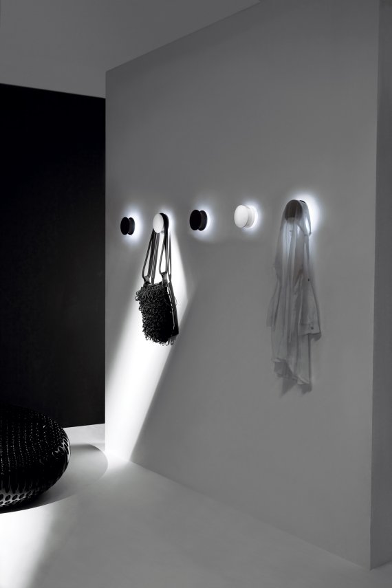 LEDs 10 uses in Architecture 67 alone-wall-hook-light-1