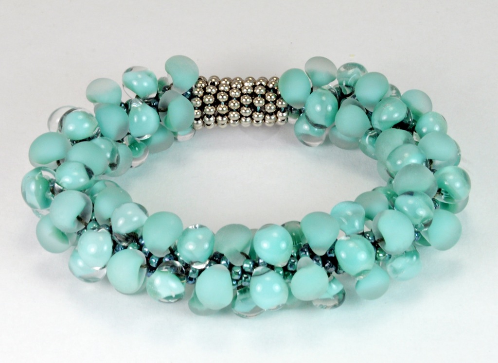 25+ Latest Celebrity Accessories Trends for 4 bracelet blue