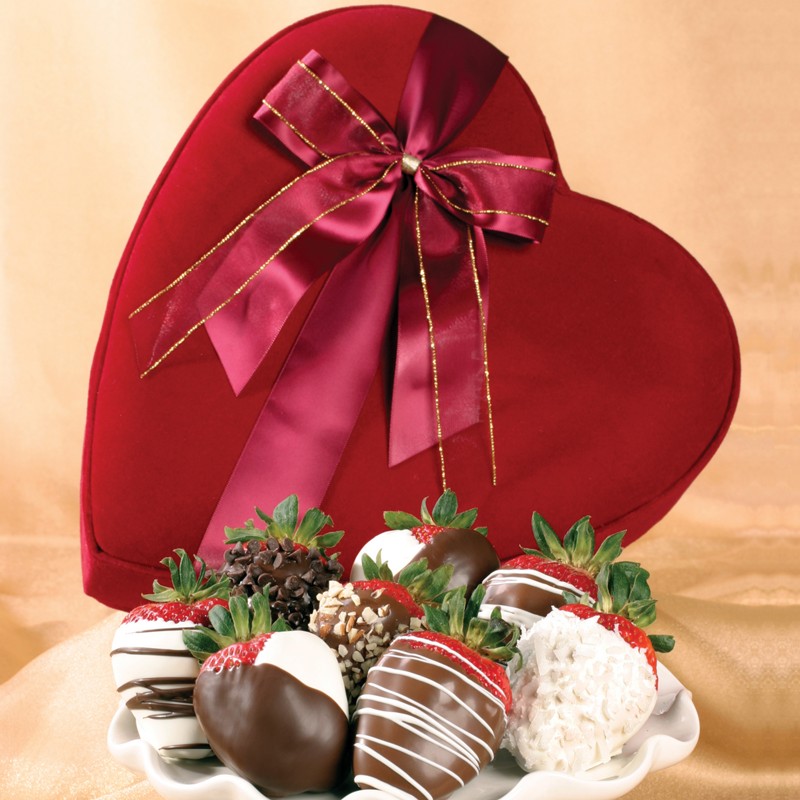 chocolate-strawberries 35 Most Mouthwatering Romantic Chocolate Gifts