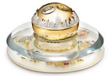 dkny 2011 golden delicious million dollar bottle set hi res 10 Most Expensive Perfumes for Women in The World - 10