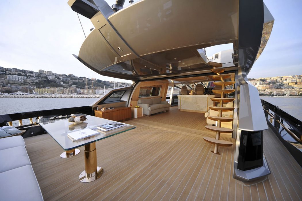 history supreme yacht