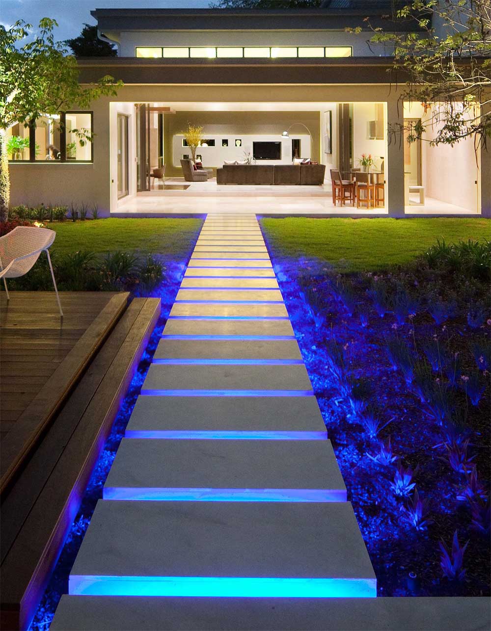 led-lighting-steps LEDs 10 uses in Architecture