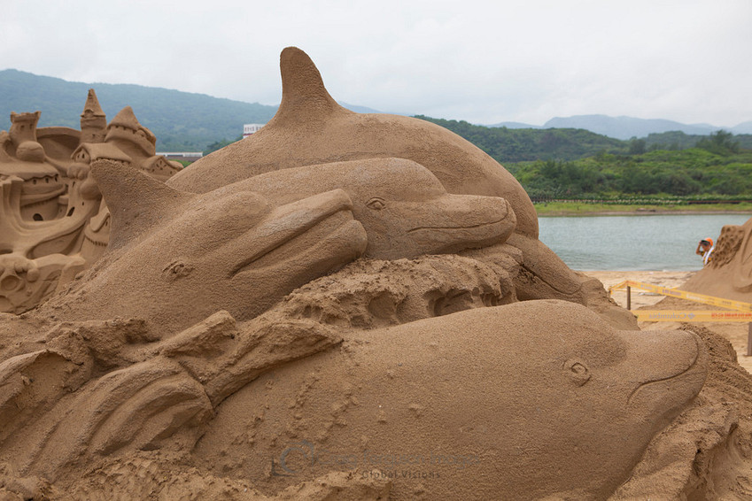 Learn How To Make Sand Art By Following These Easy Steps