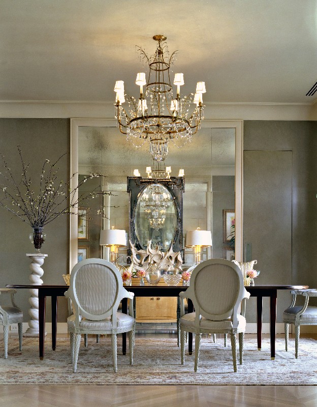 silver-white-dining-room-natural-exceptional-design-gray-walls-mirrors-walls-chandelier-black-accents-decorating-home-decor-ideas-jpgw 25 Elegant Black And White Dining Room Designs