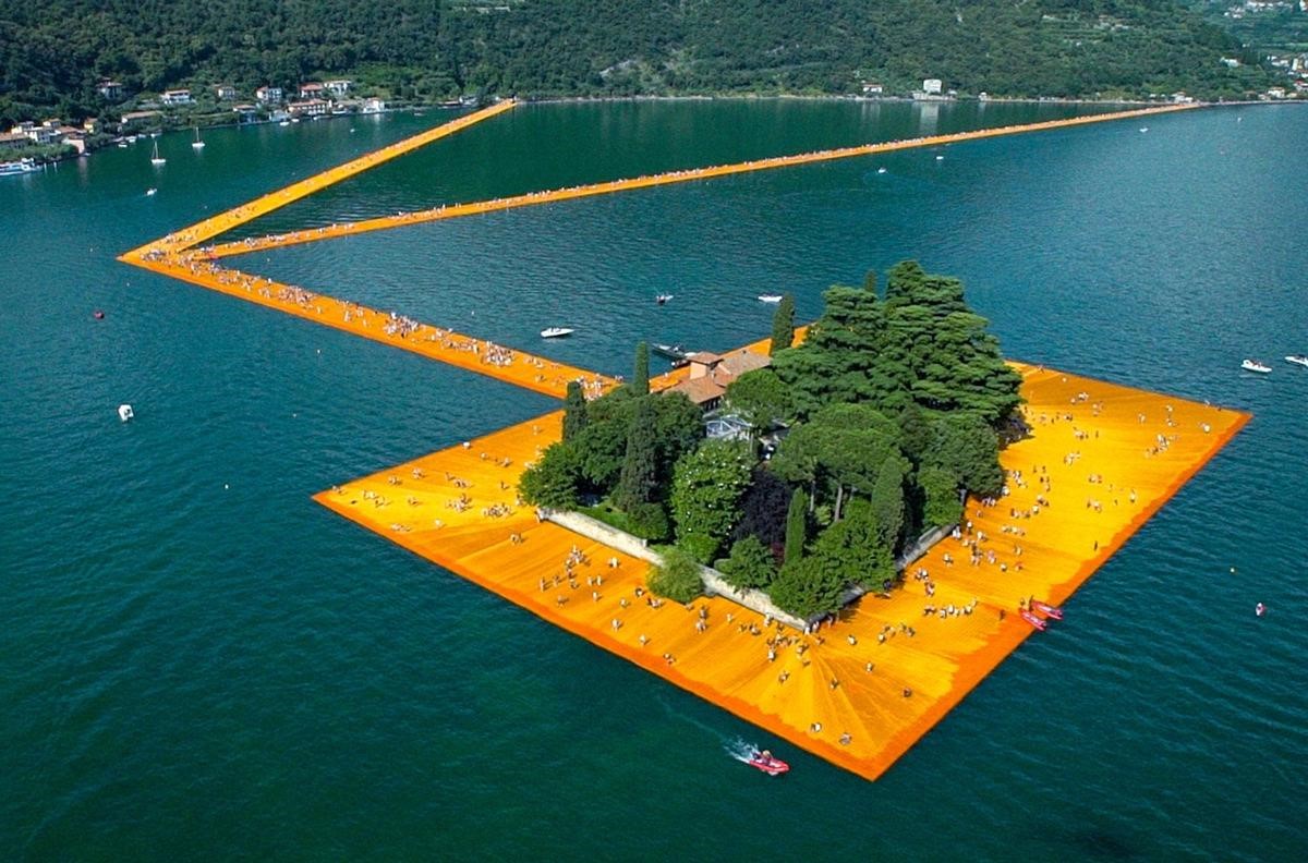 The Floating Piers 10 Most Inspiring Installations Around The World - 7