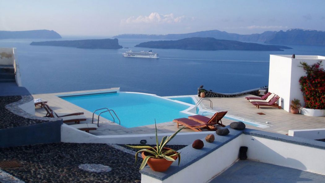 Top 10 Most Luxurious Honeymoon Destinations 32 natural santorini island place full of snow