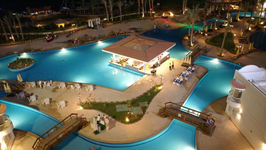 Top 10 Most Luxurious Honeymoon Destinations 16 restauran Hurghada tourism spot