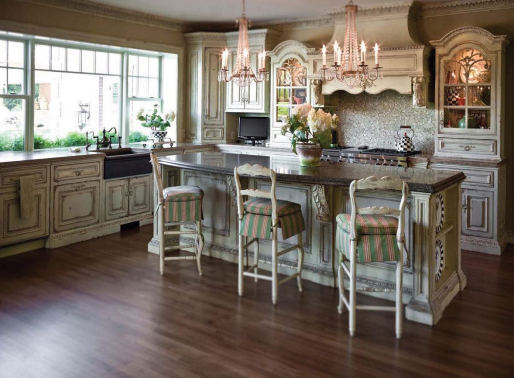 Stunning And Contemporary Victorian Decorating Ideas 23 Luxury kitchen with elegant cabinet and worktop