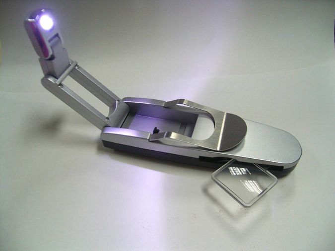 Robotic-Book-Light-with-Magnifying-Glass-BK-7-