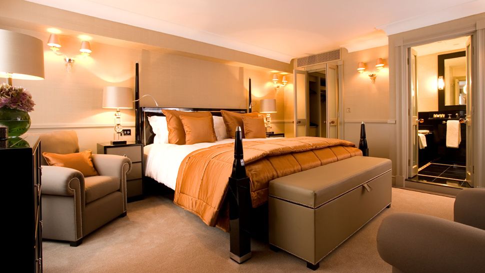 bedroom-orange-tan Fabulous Orange Bedroom Decorating Ideas and Designs