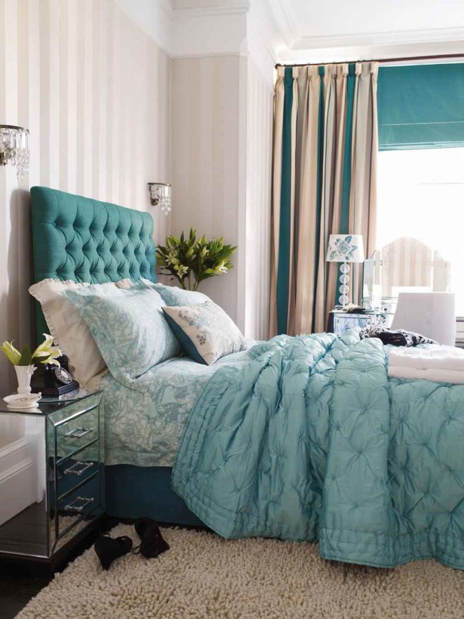 blue-bedroom-curtain