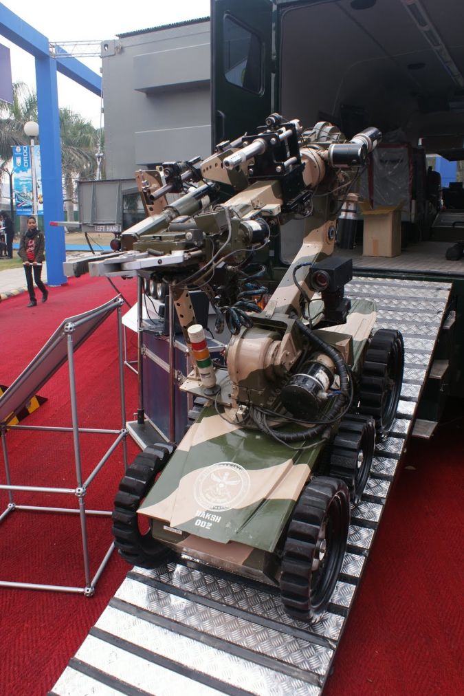 daksh Which Robots Do We Use in Military Applications?