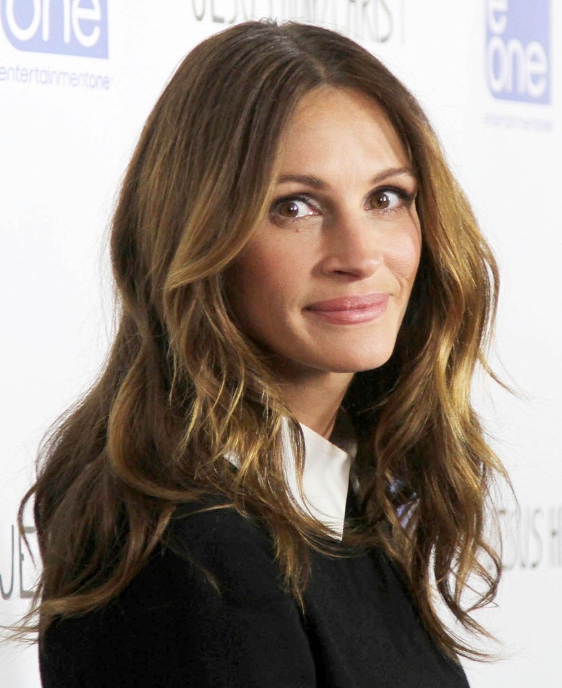 julia-roberts-premiere-jesus-henry-christ-02 The Most Famous Celebrities Clothing Brands