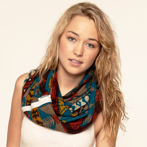217749-612x612-1 A Scarf Can Make Your Face Looks Glowing