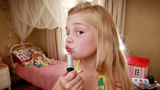 487408-kids-and-make-up Latest Make Up Art For Kids