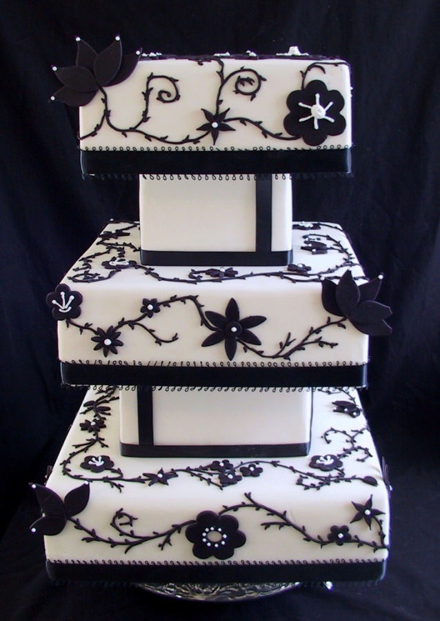 50 Mouthwatering and Wonderful Wedding Cakes 4 964-tier-wedding-cake-construction