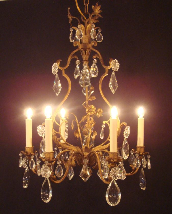Choosing The Perfect Chandelier 8 C-69.335125825_large