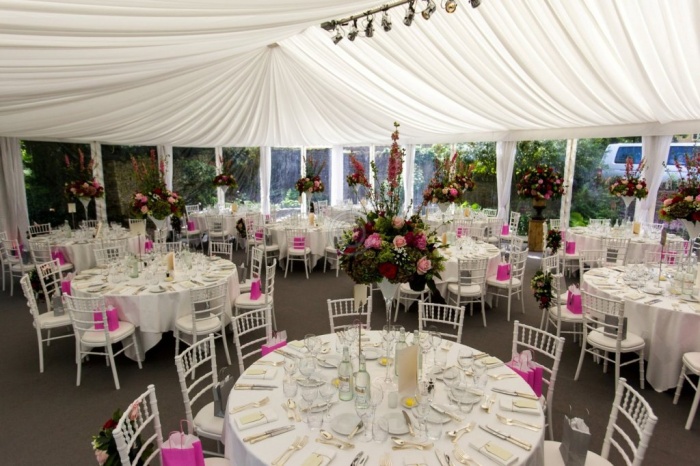 Dazzling and Stunning Outdoor Wedding Decorations 26 Caher-Copy