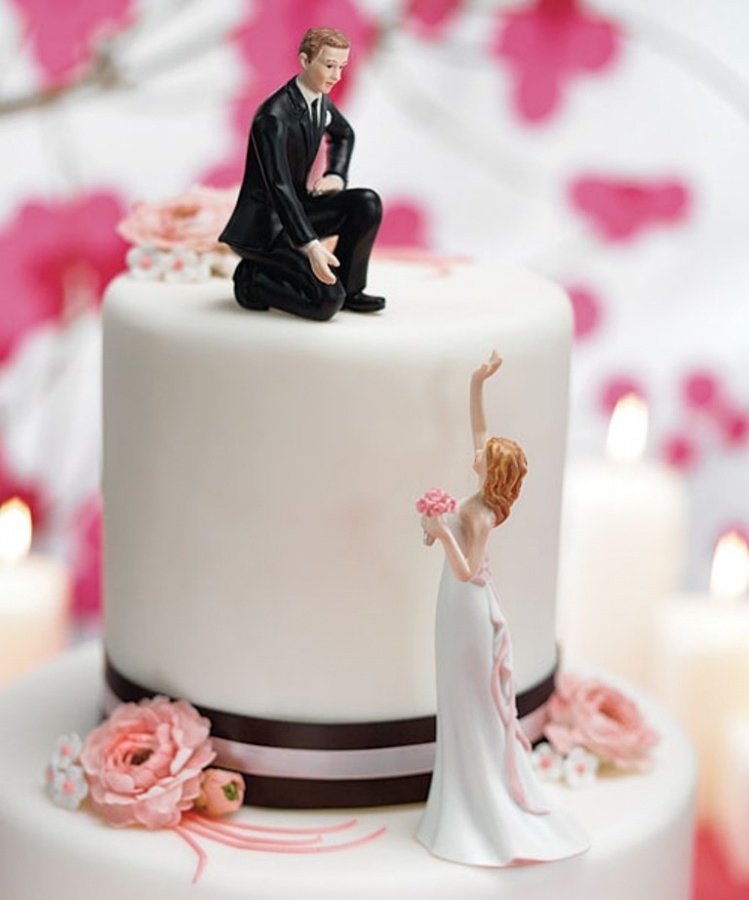 50 Mouthwatering and Wonderful Wedding Cakes 25 Cake-Toppers