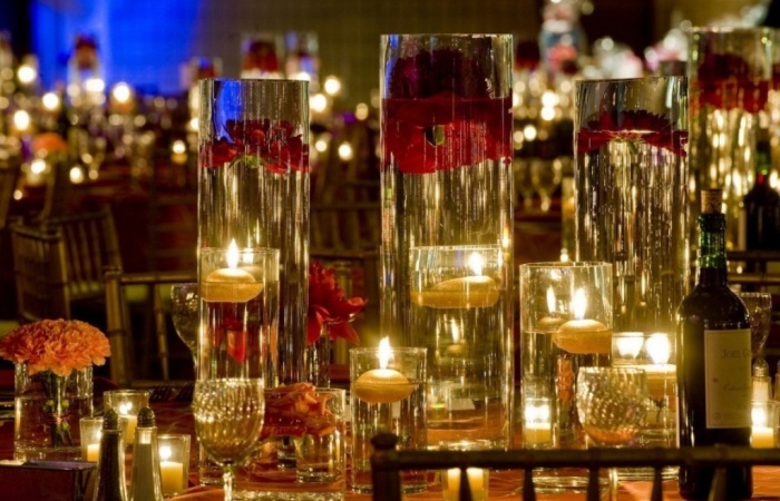 Depth-of-Tall-Glass-Vase-Centerpieces-Filled-with-Water-The-French-Bouquet-James-Walton-Photo 50 Fabulous and Breathtaking Wedding Centerpieces