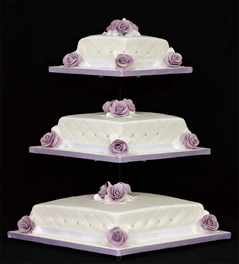 Diamond-Wedding-Cake-Stand 50 Mouthwatering and Wonderful Wedding Cakes