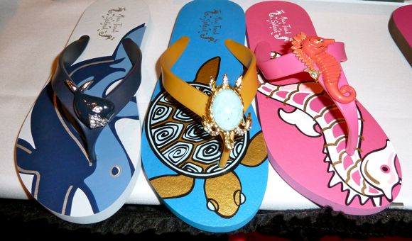 pouted magazine fish flops