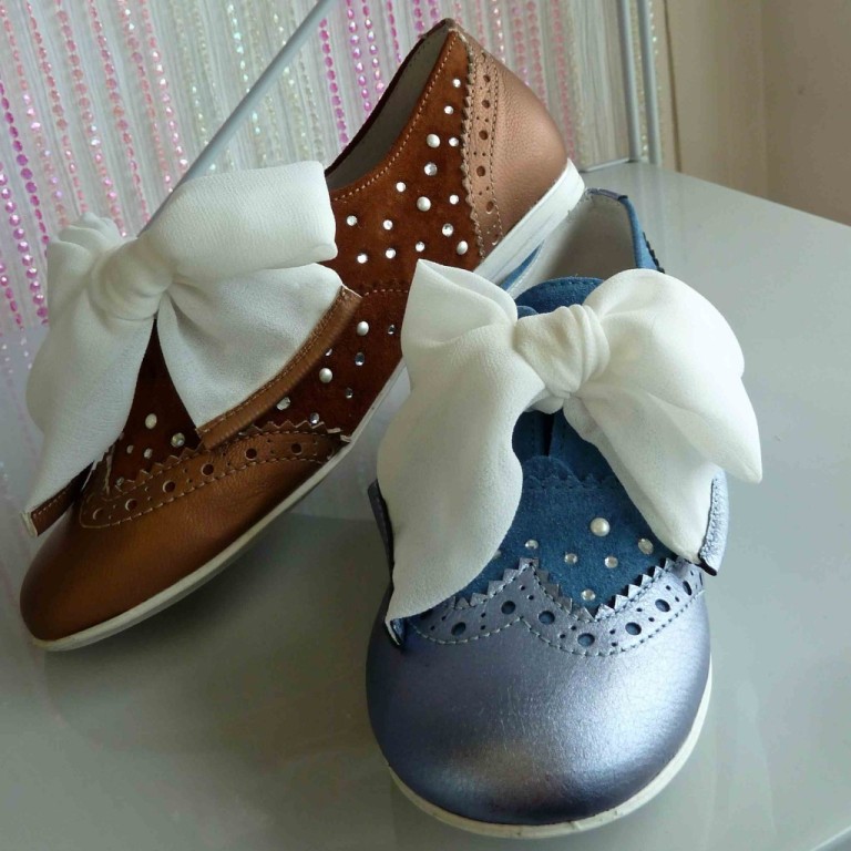 Studded-and-decorated-with-a-chiffon-fabric-bow-the-new-girls-shoes-for-spring-2013-from-Monnalisa TOP 10 Stylish Baby Girls Shoes Fashion
