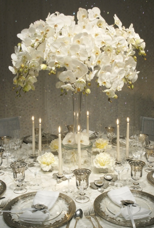White-Wedding-Centerpieces 50 Fabulous and Breathtaking Wedding Centerpieces