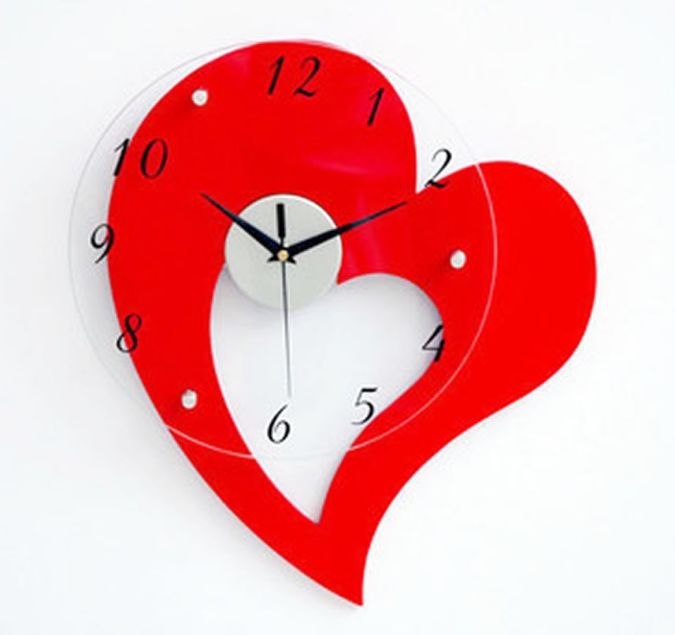 amazon-heart-wall-clock