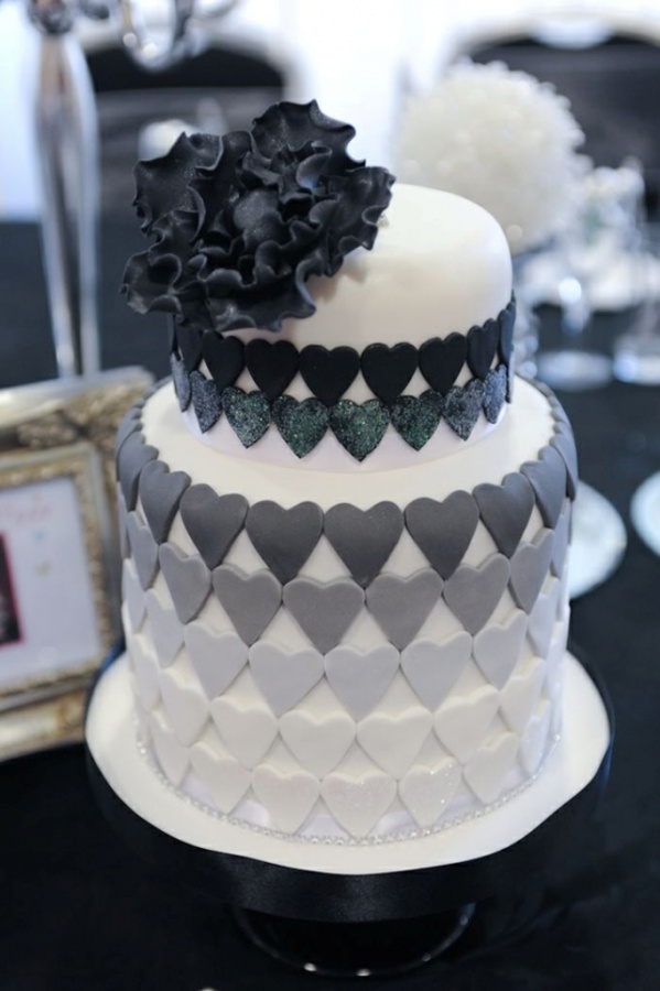 50 Mouthwatering and Wonderful Wedding Cakes 28 black, white and gray