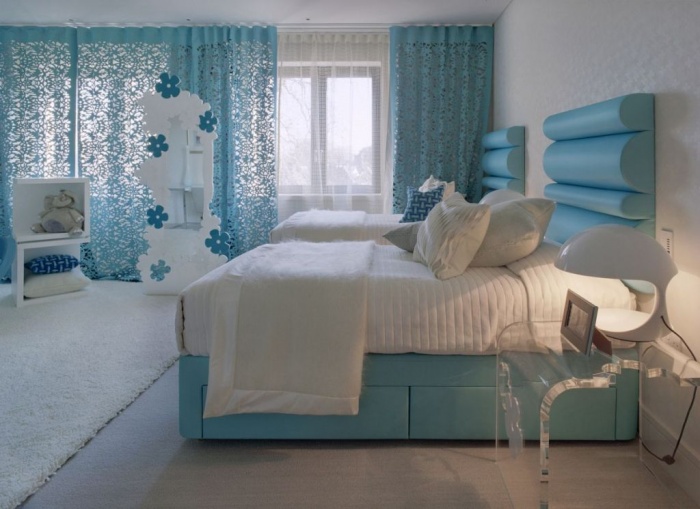 blue-bedroom-color-and-white-rugs-design-in-modern-luxury-dreams-house-design-by-shh