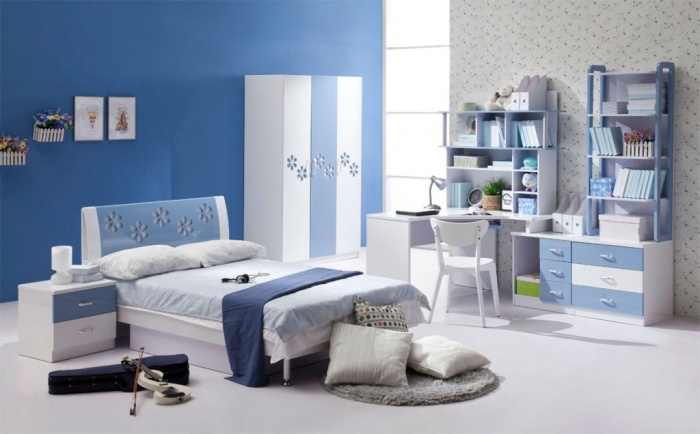 blue-white-colored-rooms What Are the Latest Home Decor Trends?