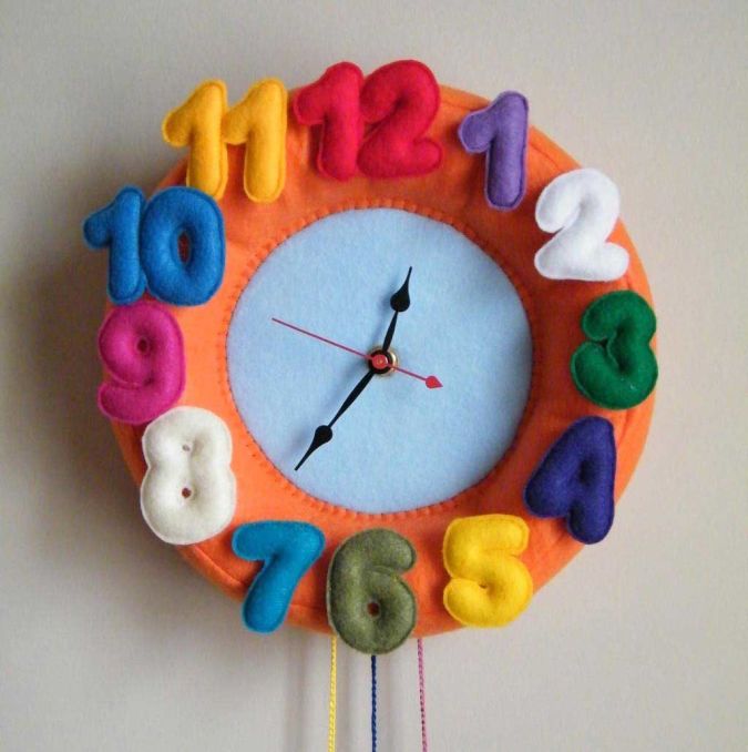 colorful-felt-cool-wall-clock-kids