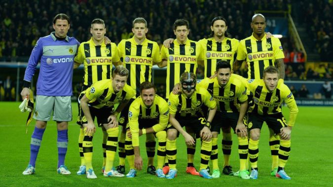 Top 10 Football Teams in the World 13 dortmund_pregame_picture