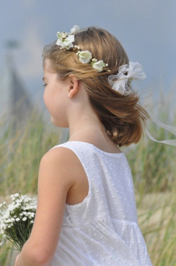 floral-crown 50 Gorgeous Kids Hair Accessories and Hairstyles