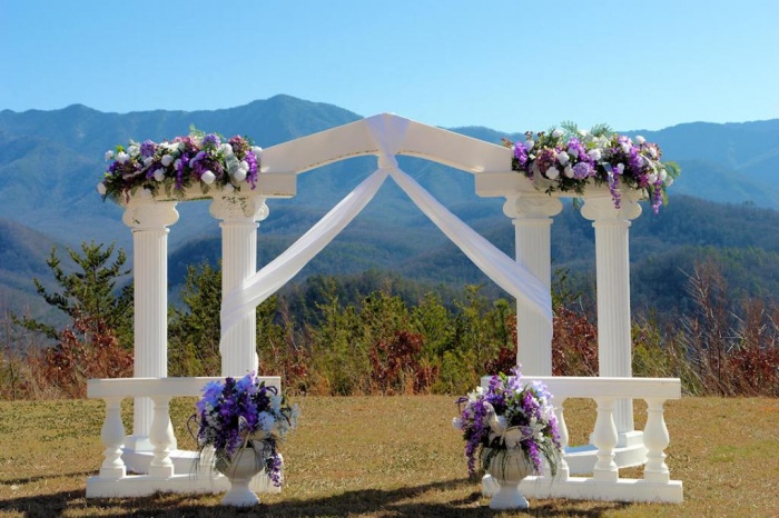 Dazzling and Stunning Outdoor Wedding Decorations 18 garden5
