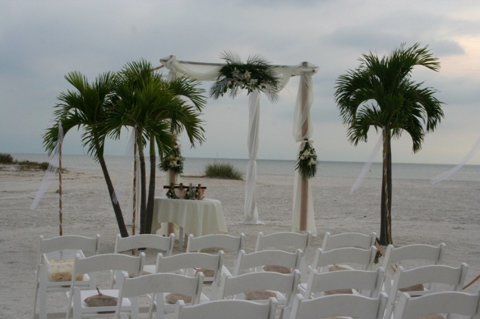 on-sand Dazzling and Stunning Outdoor Wedding Decorations