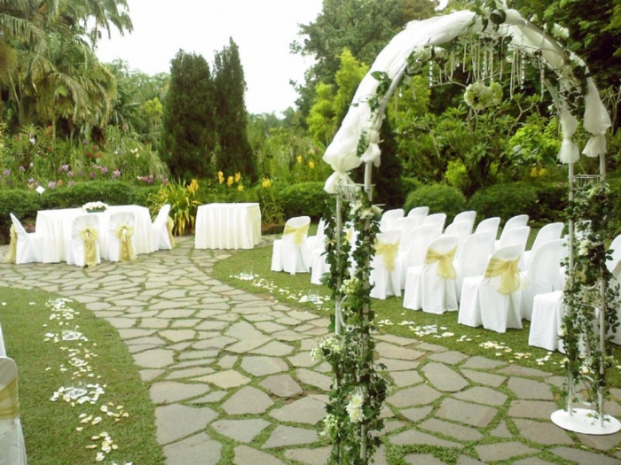 outdoor-wedding-receptions Dazzling and Stunning Outdoor Wedding Decorations