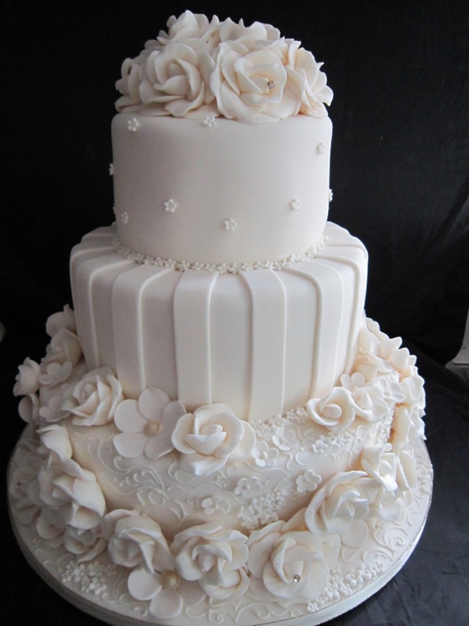 50 Mouthwatering and Wonderful Wedding Cakes 22 pink-photo