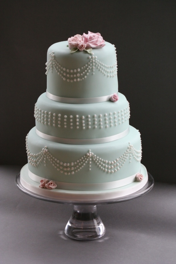 50 Mouthwatering and Wonderful Wedding Cakes 38 pink roses