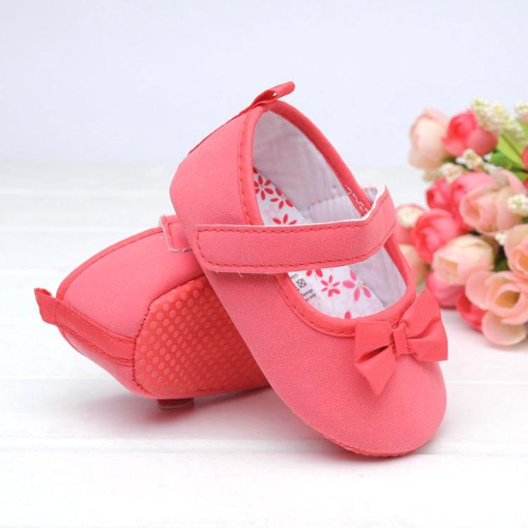 pink-shoes TOP 10 Stylish Baby Girls Shoes Fashion